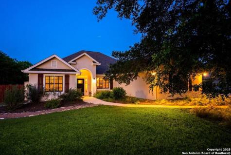 100 Glen Lakes Court W Ingram TX 78025