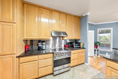 100 Glen Lakes Court W Ingram TX 78025