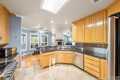 100 Glen Lakes Court W Ingram TX 78025