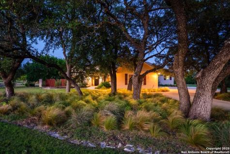 100 Glen Lakes Court W Ingram TX 78025