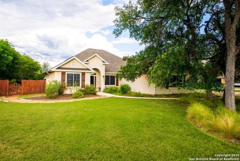 100 Glen Lakes Court W Ingram TX 78025