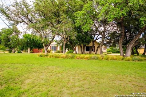100 Glen Lakes Court W Ingram TX 78025