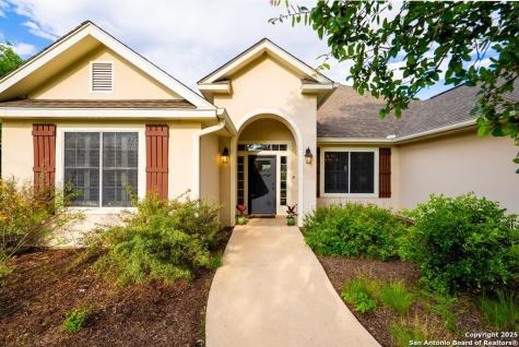 100 Glen Lakes Court W Ingram TX 78025