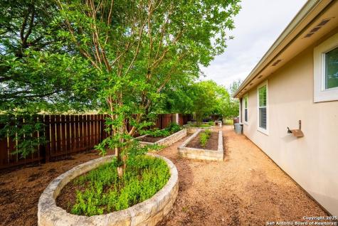 100 Glen Lakes Court W Ingram TX 78025