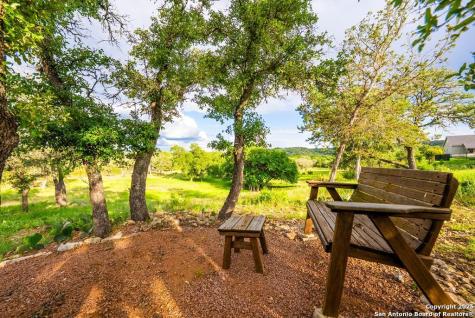 100 Glen Lakes Court W Ingram TX 78025
