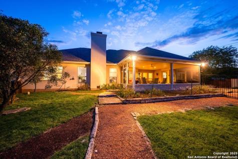 100 Glen Lakes Court W Ingram TX 78025