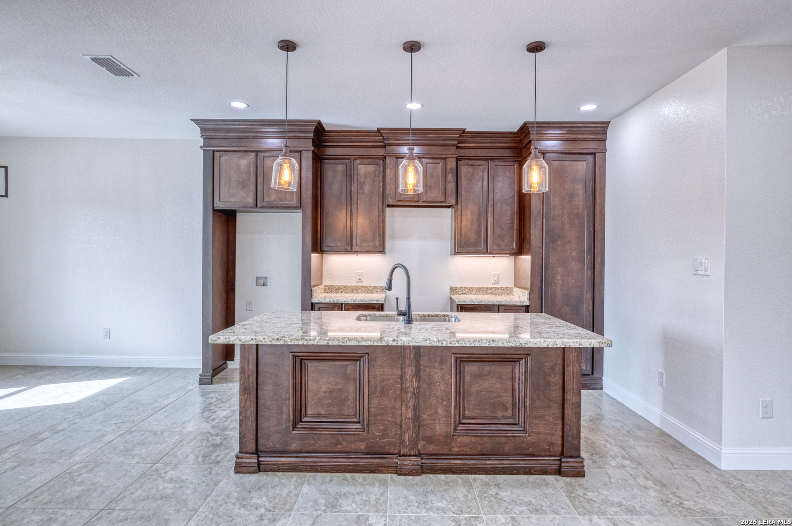 207 Riverside Drive Uvalde TX 78801