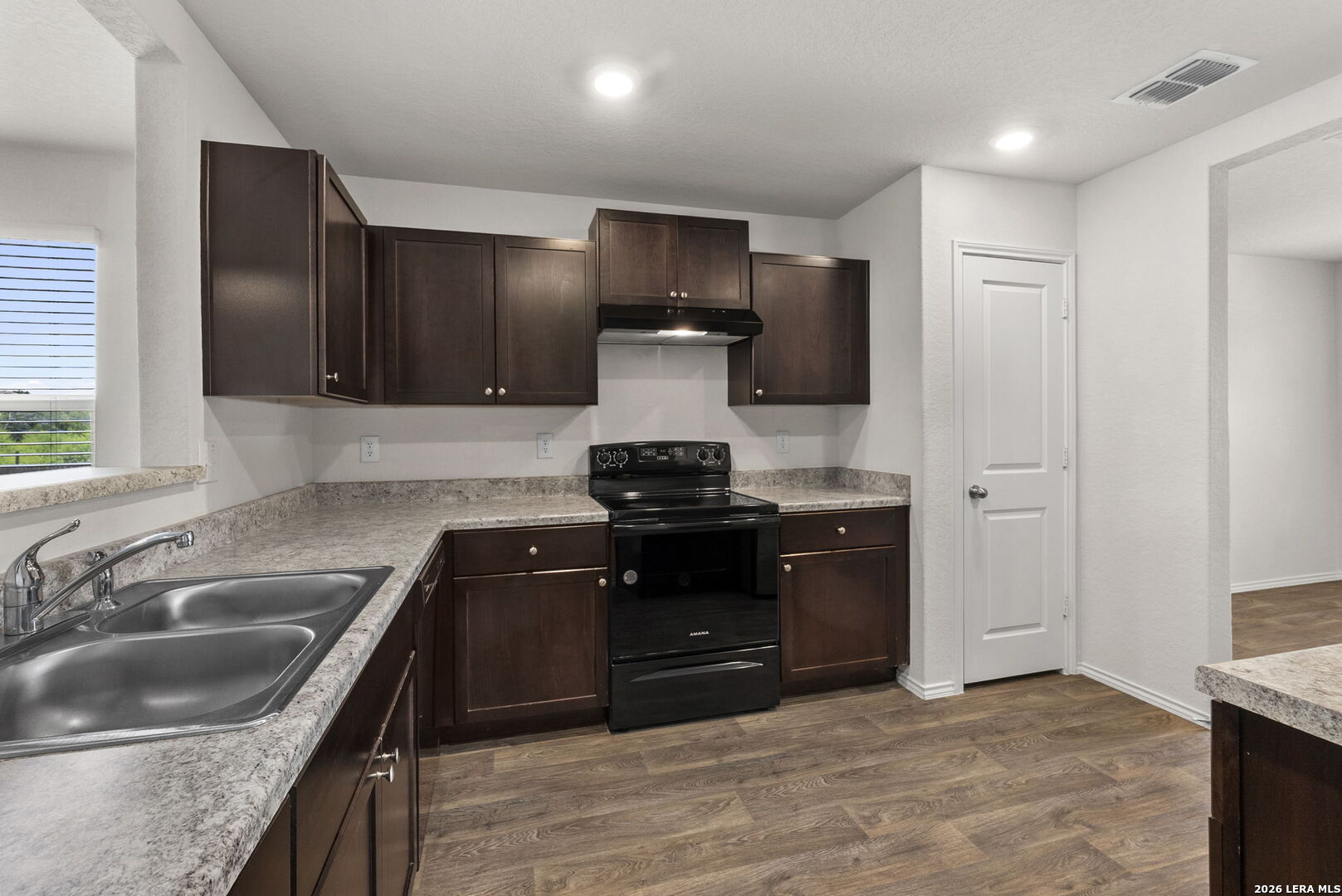 2526 Wentwood San Antonio TX 78245