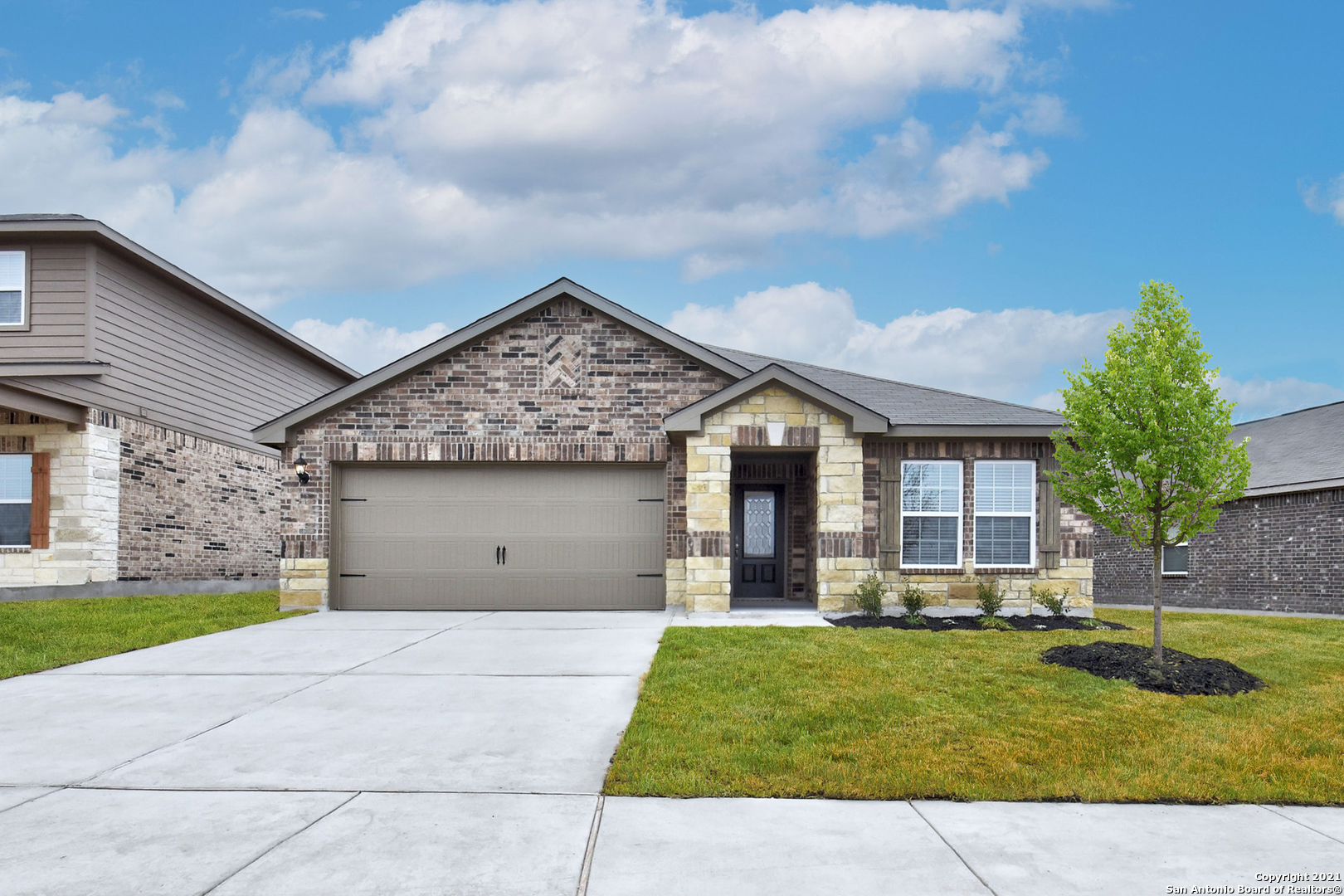 9330 Bennett Forest Converse TX 78109