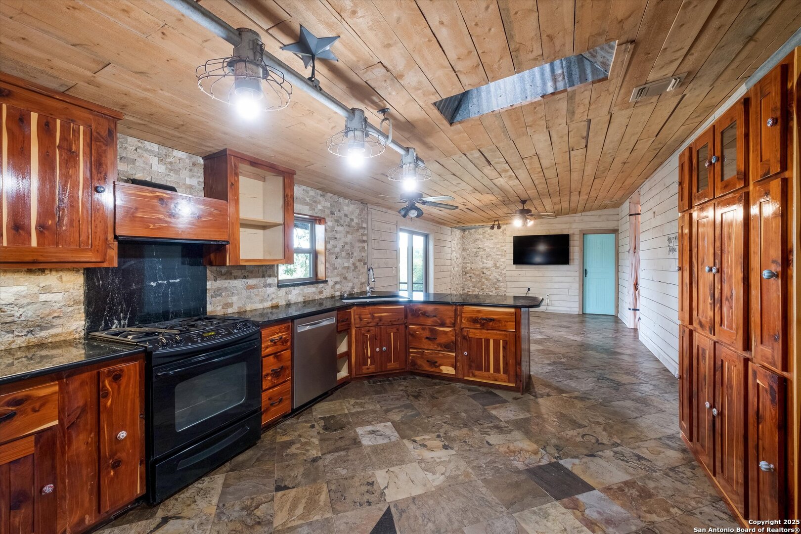 550 Caliche Bulverde TX 78163