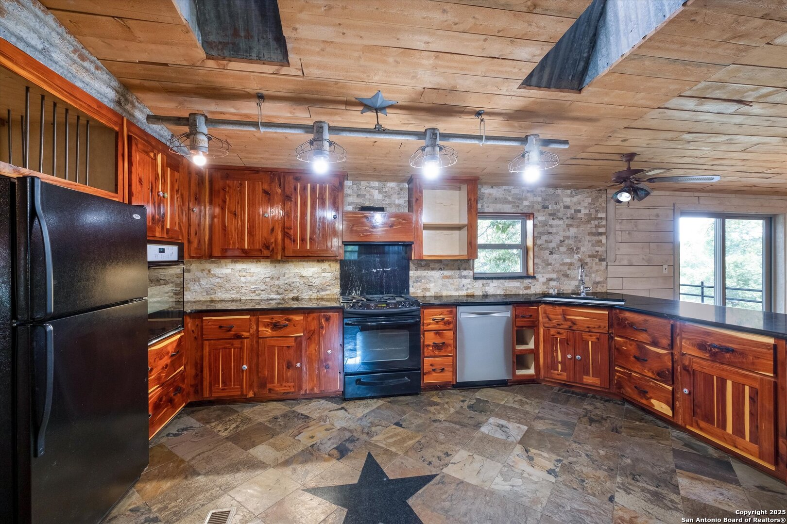 550 Caliche Bulverde TX 78163