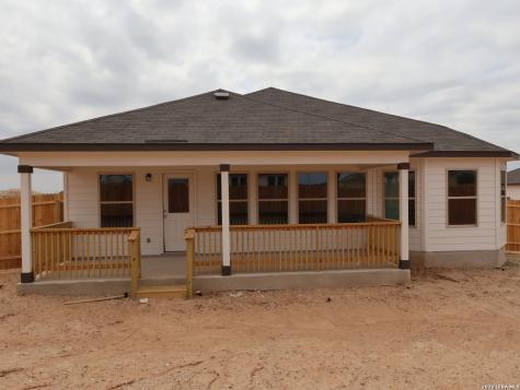 17446 Buffalo Grass Lane Elmendorf TX 78112
