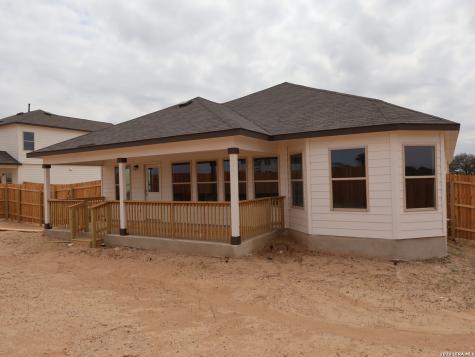 17446 Buffalo Grass Lane Elmendorf TX 78112