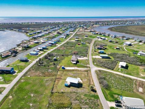 171 Flamingo Street Sargent TX 77414