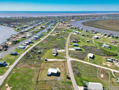 171 Flamingo Street Sargent TX 77414