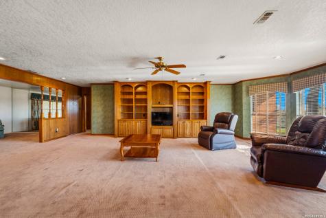 25 Labus Lane Floresville TX 78114