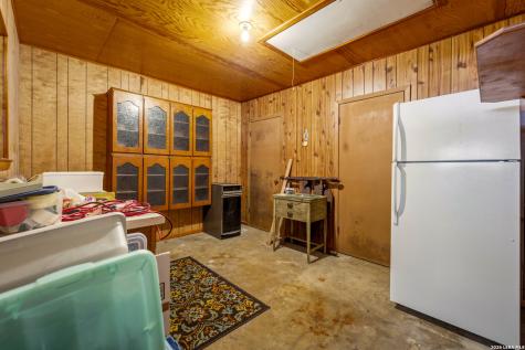 25 Labus Lane Floresville TX 78114