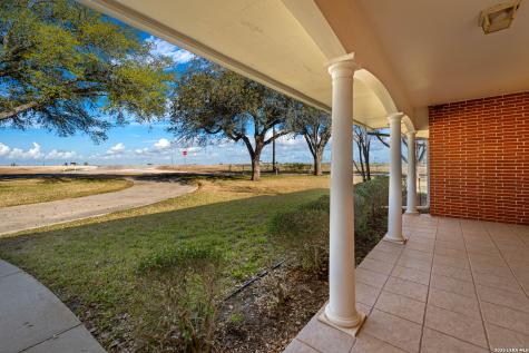 25 Labus Lane Floresville TX 78114