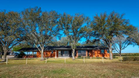 25 Labus Lane Floresville TX 78114