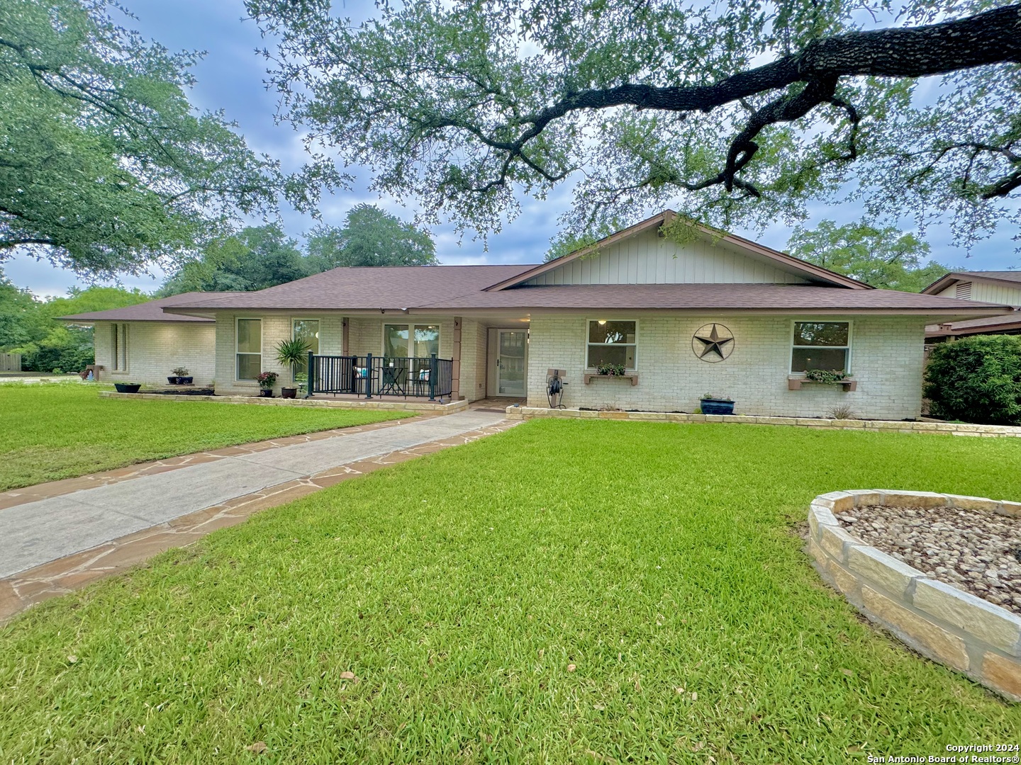 401 Fenwick Drive Windcrest TX 78239