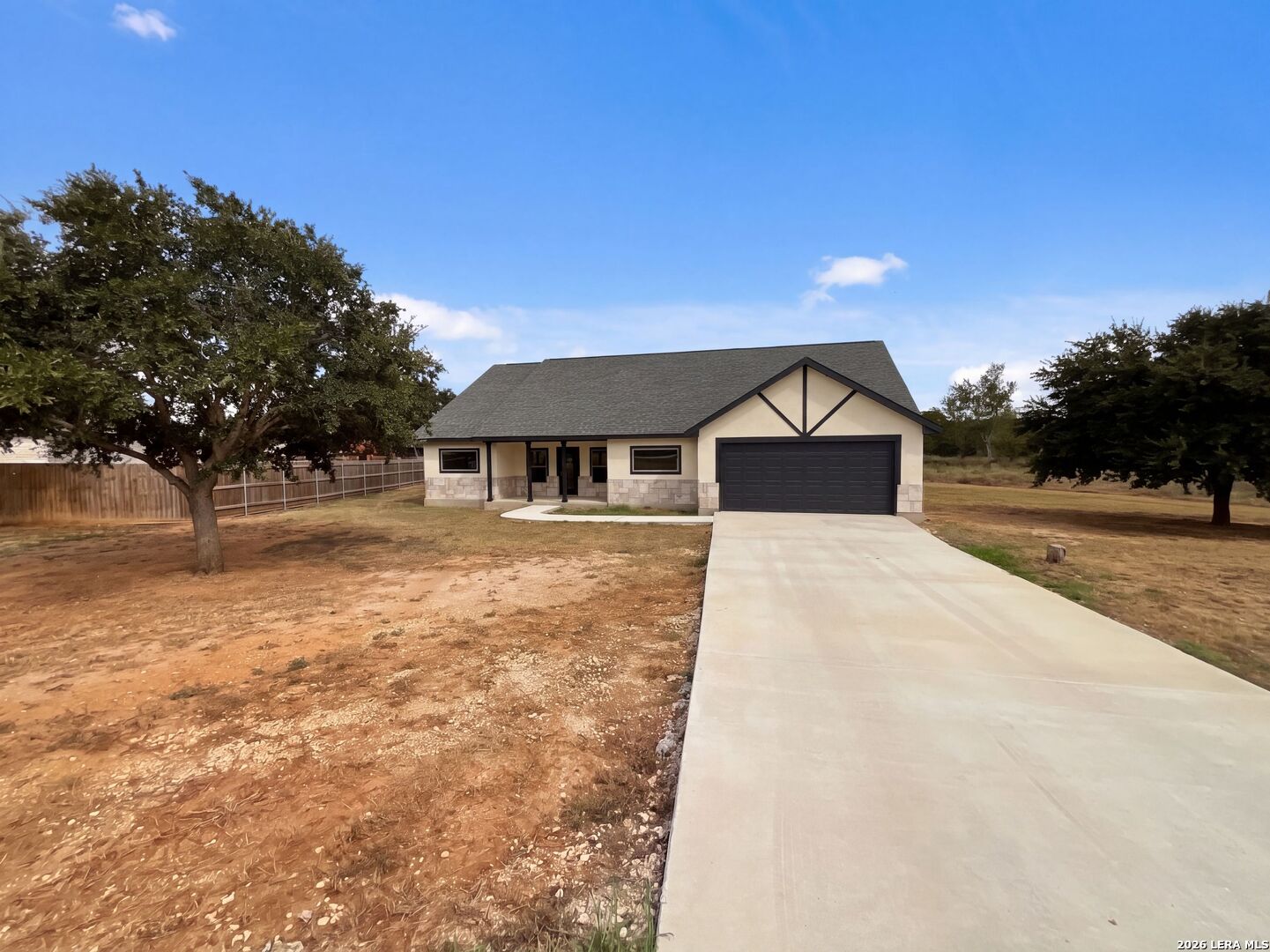 185 E Medium Meadow Drive Lytle TX 78052