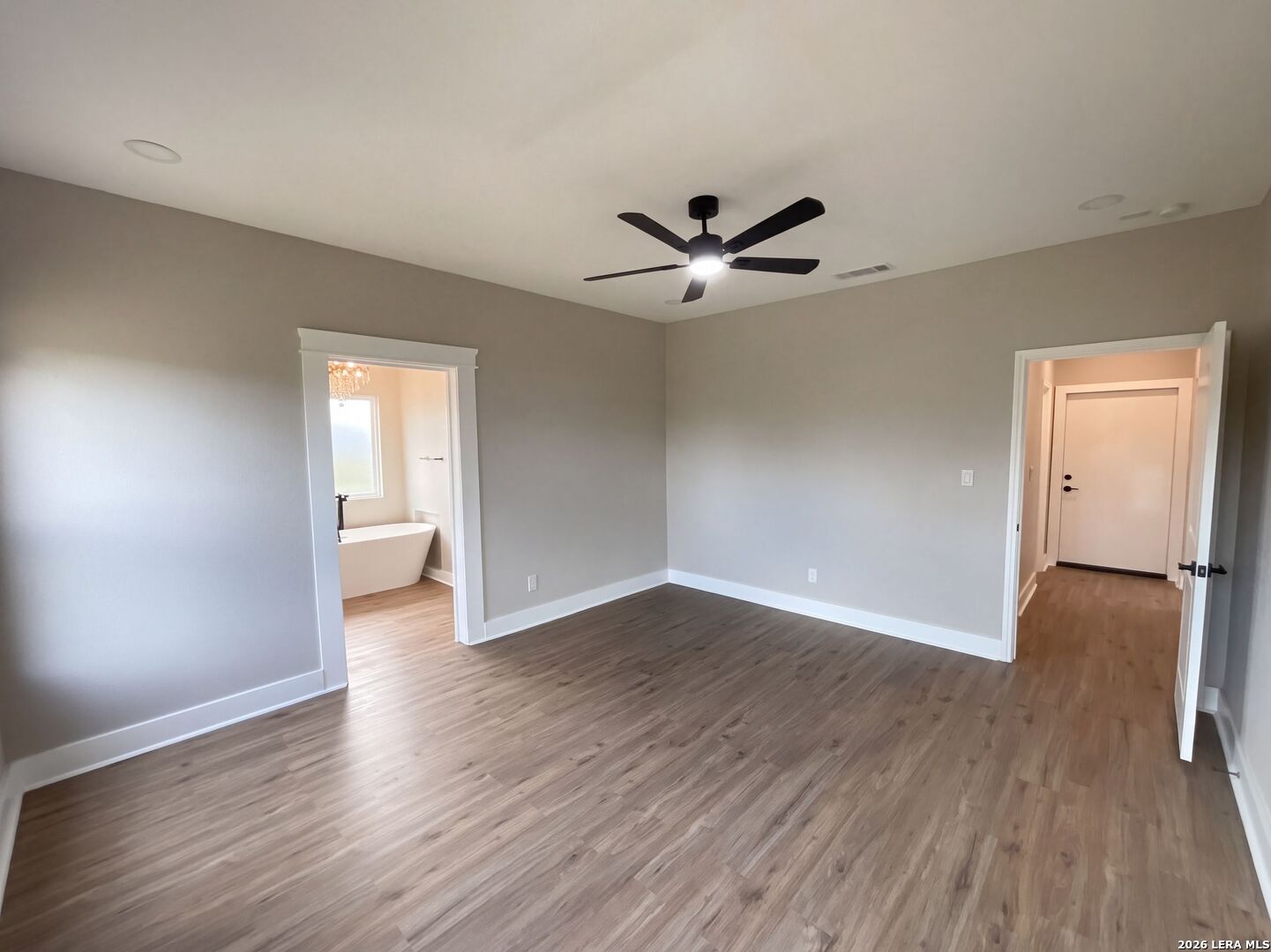 185 E Medium Meadow Drive Lytle TX 78052