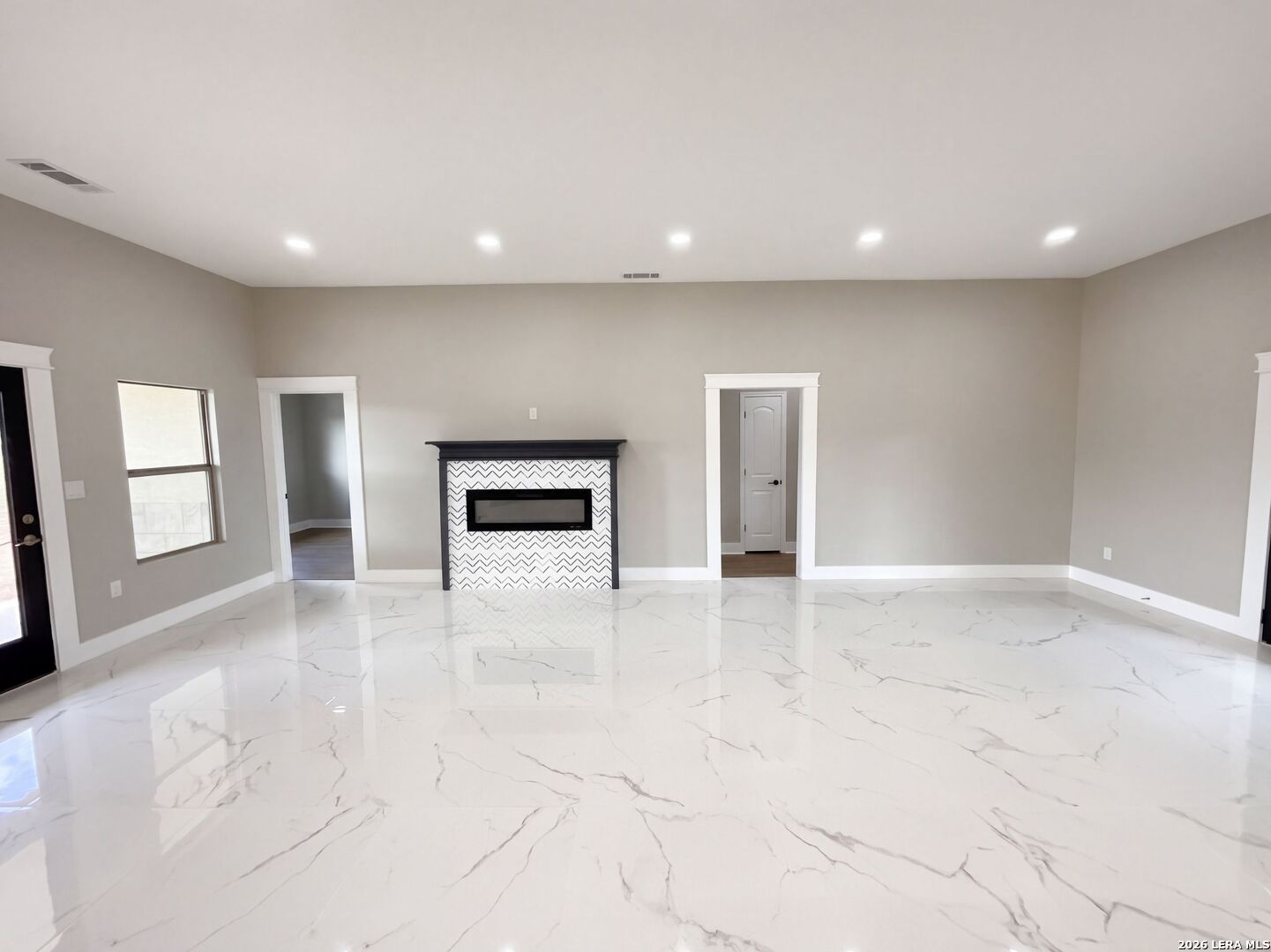 185 E Medium Meadow Drive Lytle TX 78052