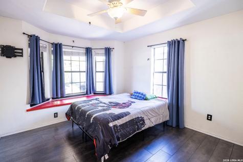306 Yorktown Pleasanton TX 78064