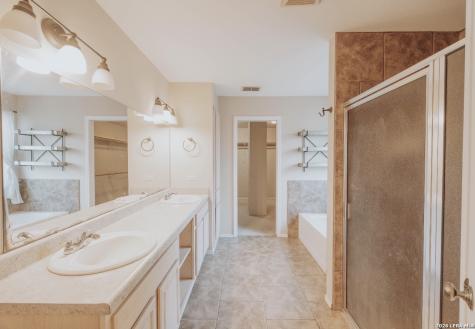 306 Yorktown Pleasanton TX 78064