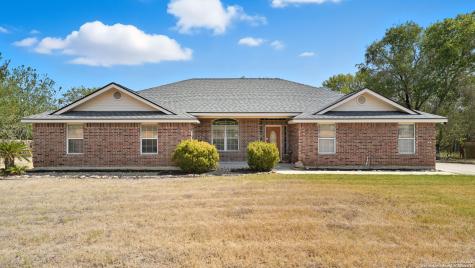 105 Tomahawk Seguin TX 78155