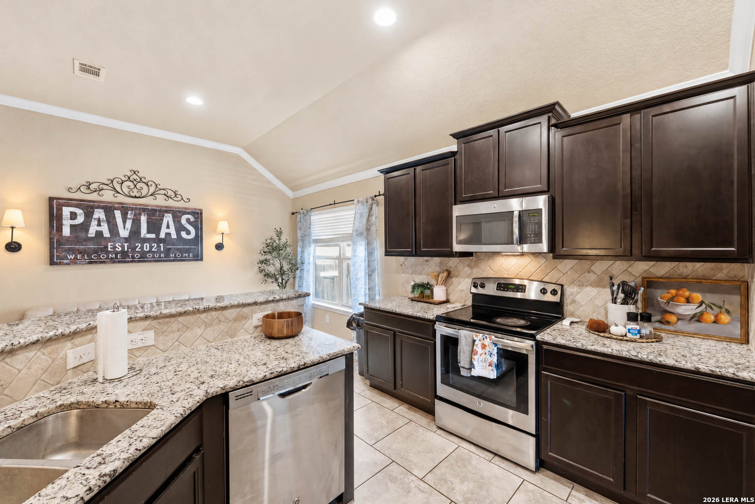 561 Saddle Back Trail Cibolo TX 78108