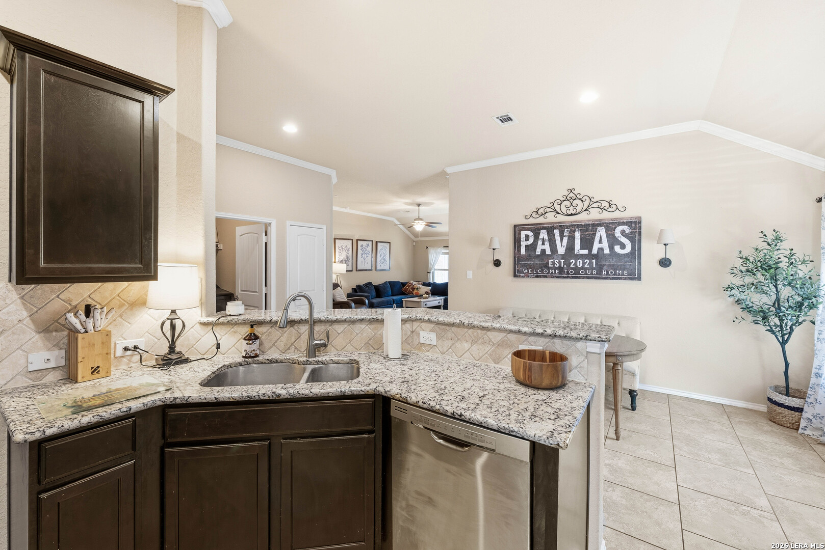 561 Saddle Back Trail Cibolo TX 78108