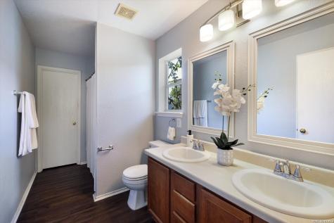 7910 Meadow Star San Antonio TX 78227