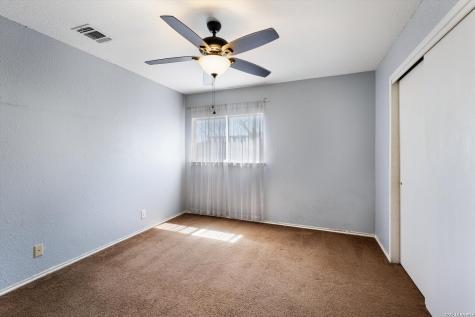 7910 Meadow Star San Antonio TX 78227