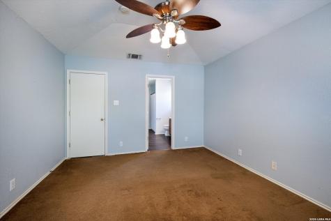7910 Meadow Star San Antonio TX 78227