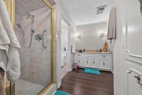 107 Chattington Court San Antonio TX 78213