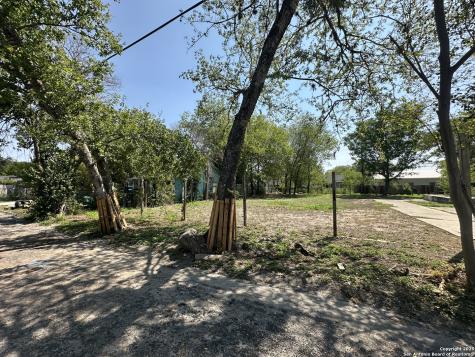 1910 Lennon San Antonio TX 78223