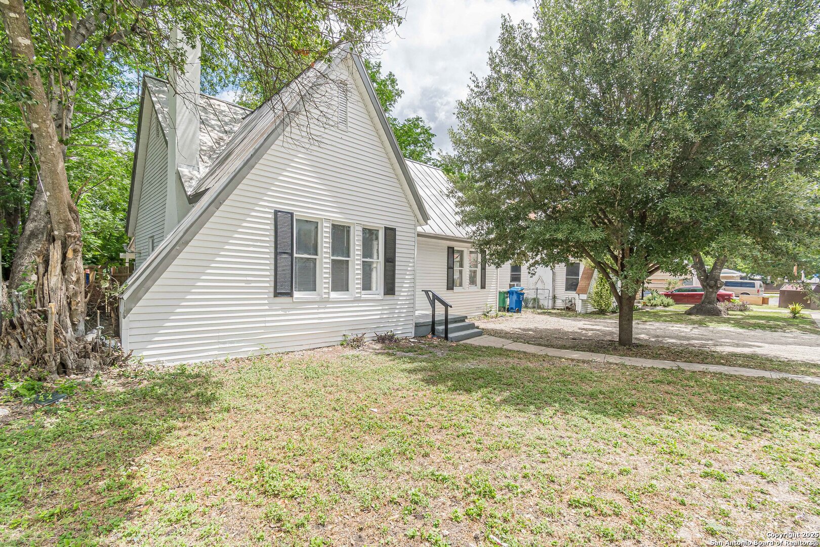 1913 Santa Anna San Antonio TX 78201