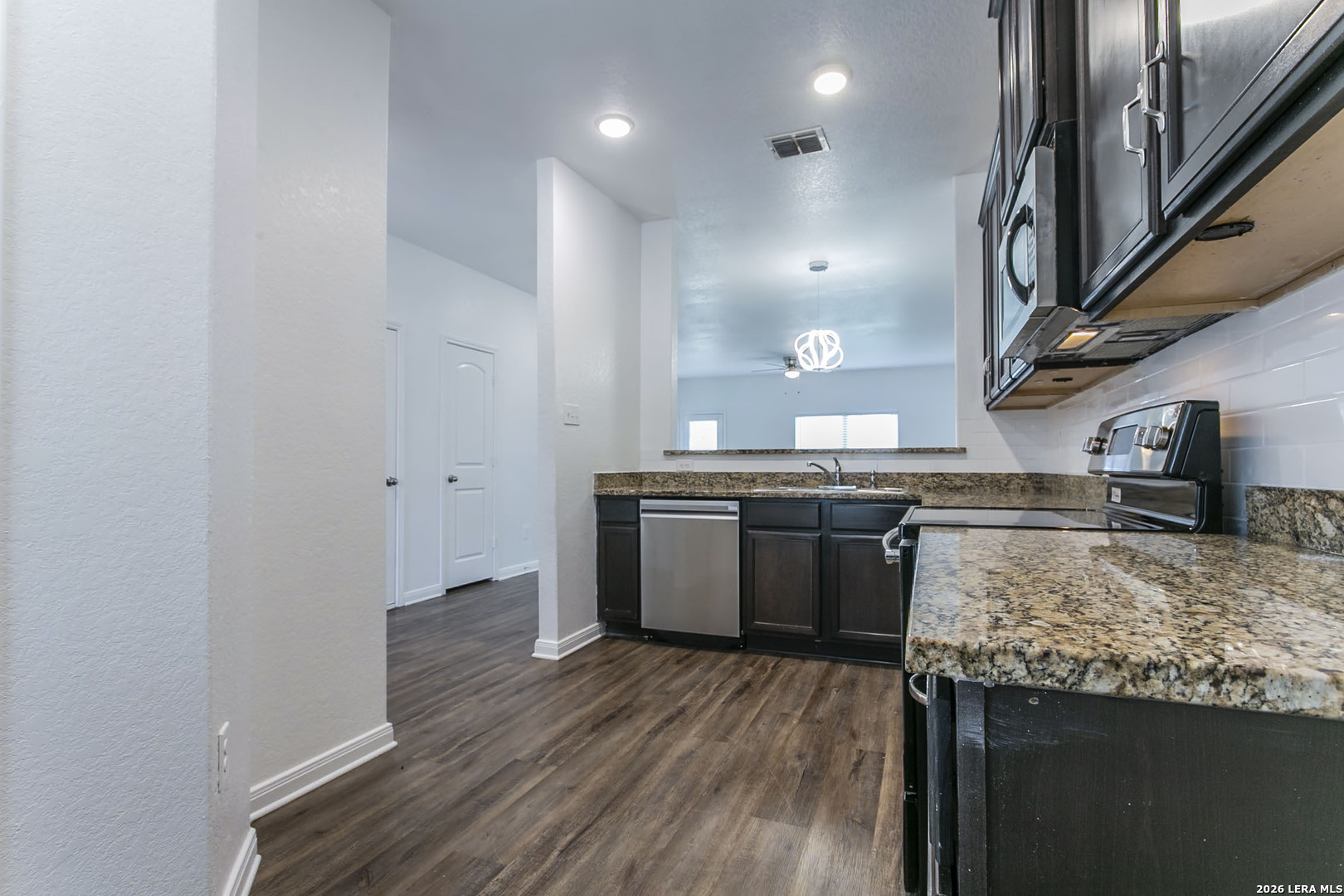 8025 Bluewater Cove San Antonio TX 78254