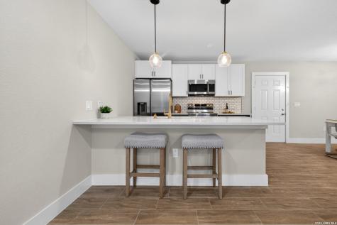 2737 W Craig Place San Antonio TX 78228