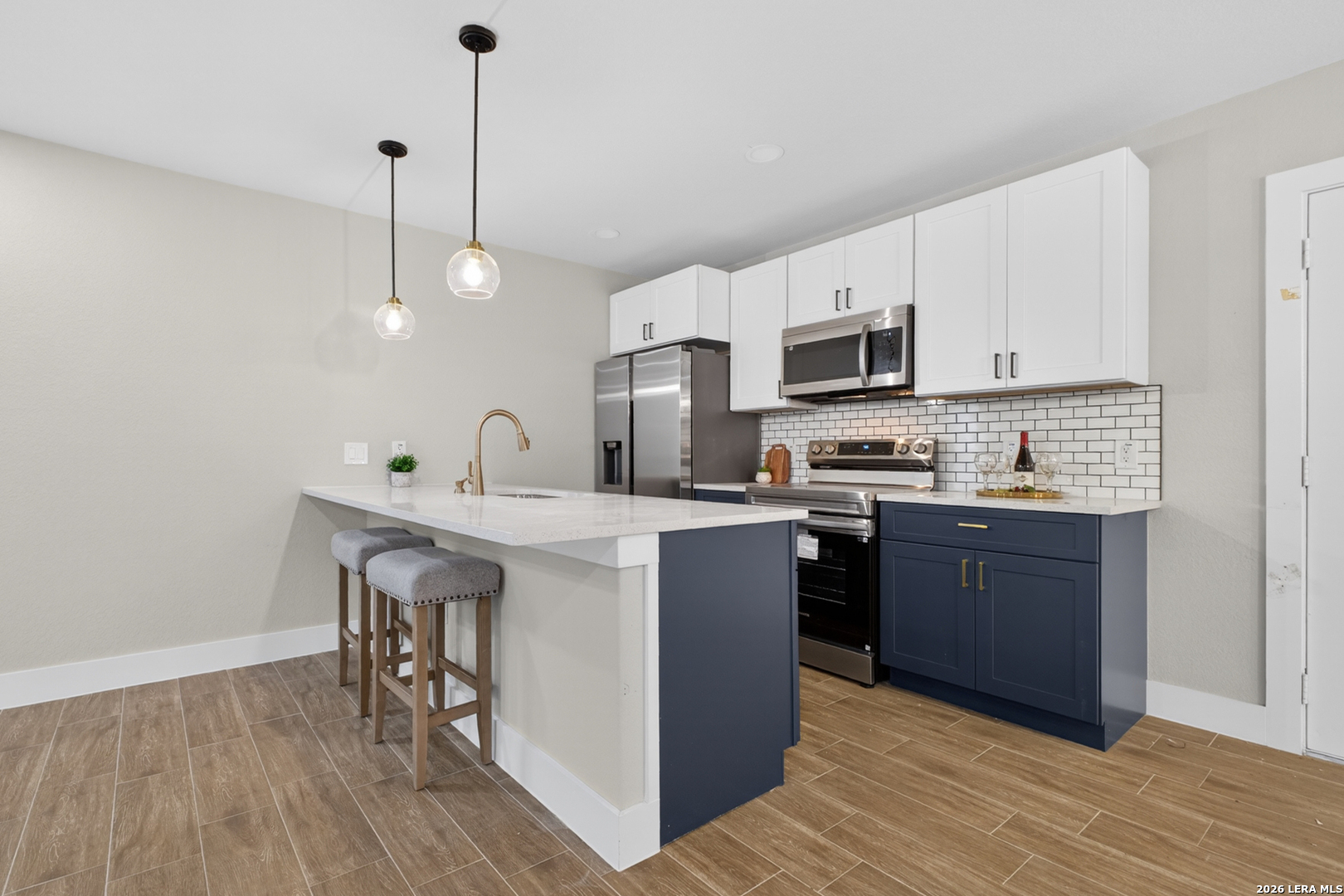 2737 W Craig Place San Antonio TX 78228