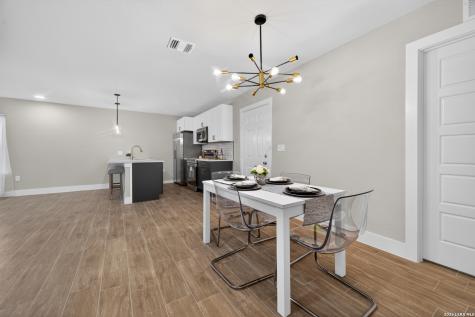 2737 W Craig Place San Antonio TX 78228