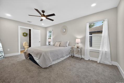 2737 W Craig Place San Antonio TX 78228
