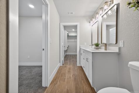 2737 W Craig Place San Antonio TX 78228