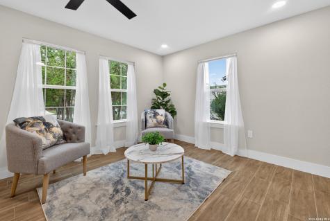 2737 W Craig Place San Antonio TX 78228