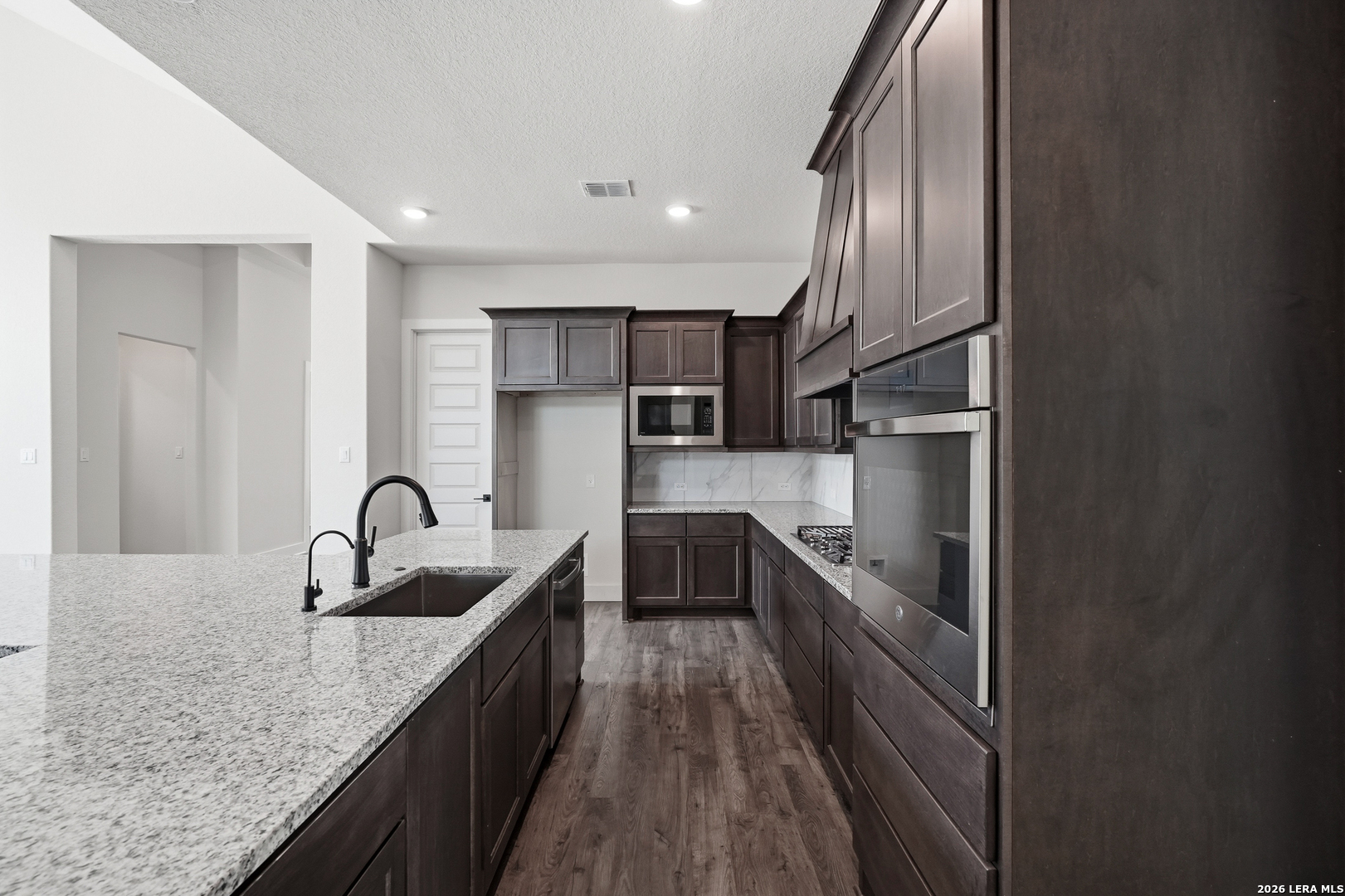 113 Raven Road Castroville TX 78009
