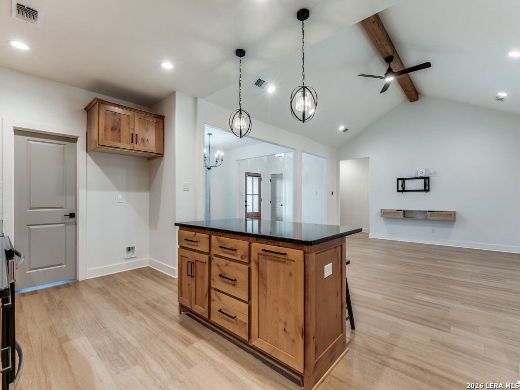 1015 Timbercrest Pleasanton TX 78064