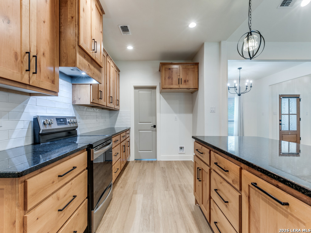 1015 Timbercrest Pleasanton TX 78064