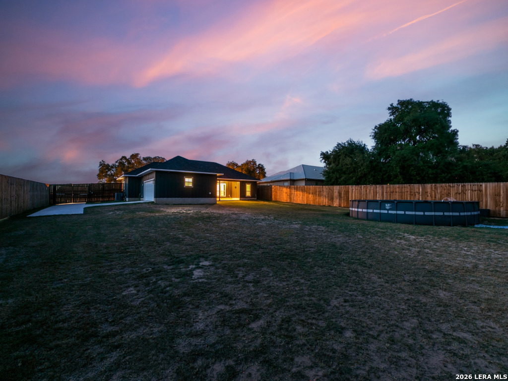 1015 Timbercrest Pleasanton TX 78064