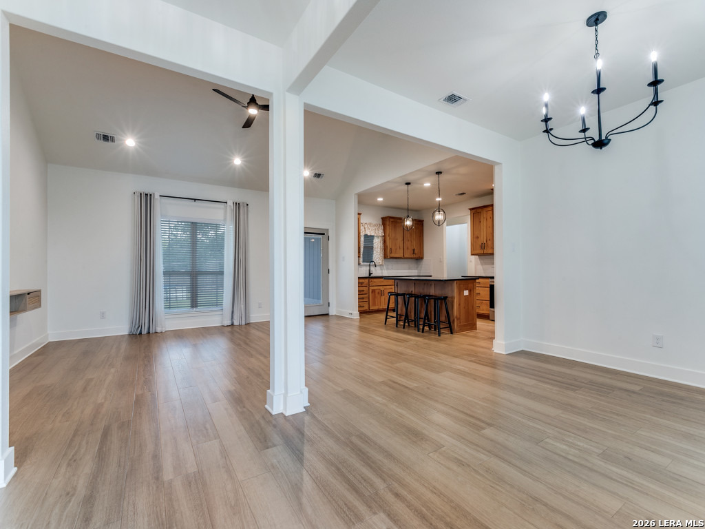 1015 Timbercrest Pleasanton TX 78064
